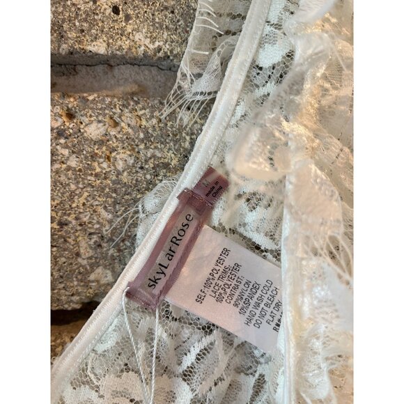 Skylar Rose Ivory Lace Ruffle Bodysuit With Plunging V-Neck & Sheer Detailing Si - Picture 4 of 7